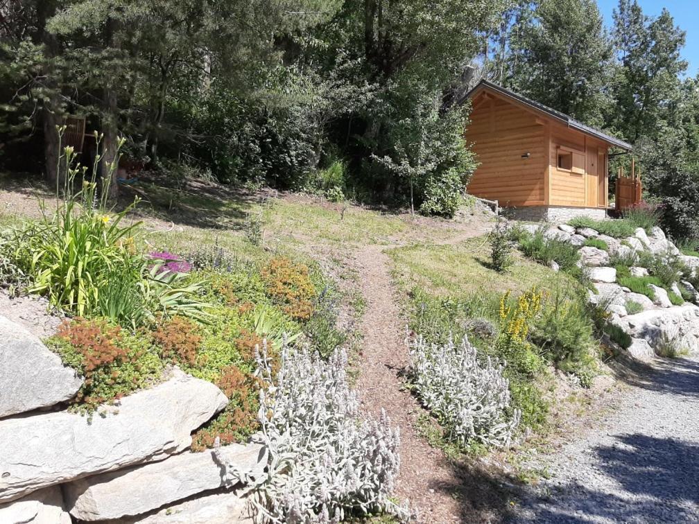 Petit Chalet Neuf Independant 2 Pers "La Cabane De Jean " Briançon Exteriör bild
